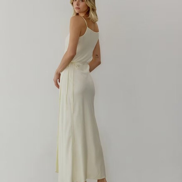 The Orion Wrap Maxi in Yellow - Picture 4 of 5
